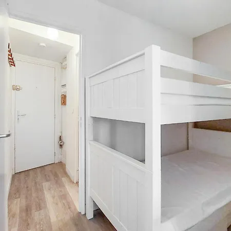1 Bedroom Amazing In Royan